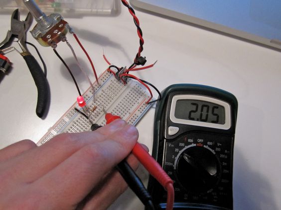 Checking voltage across a resistor on a breadboard